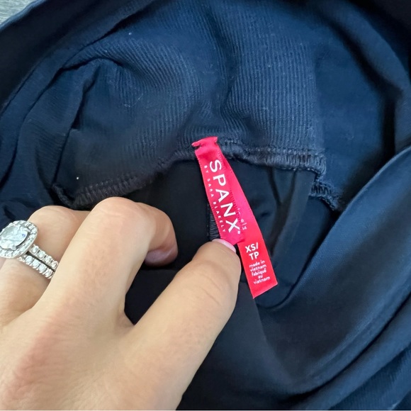 Spanx | Faux leather maternity leggings - Picture 8 of 10